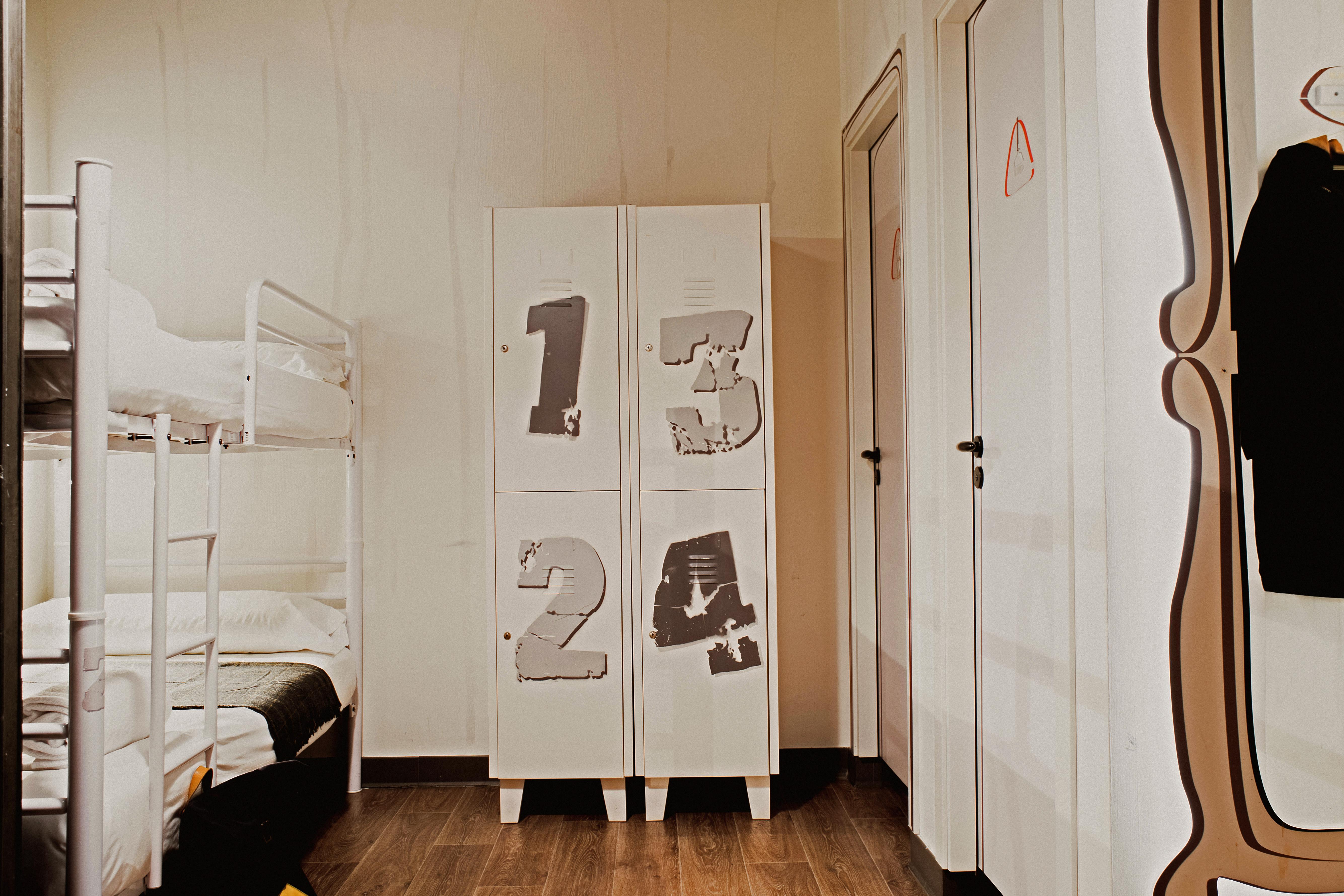 Room00 Chueca Hostel Madrid Ngoại thất bức ảnh